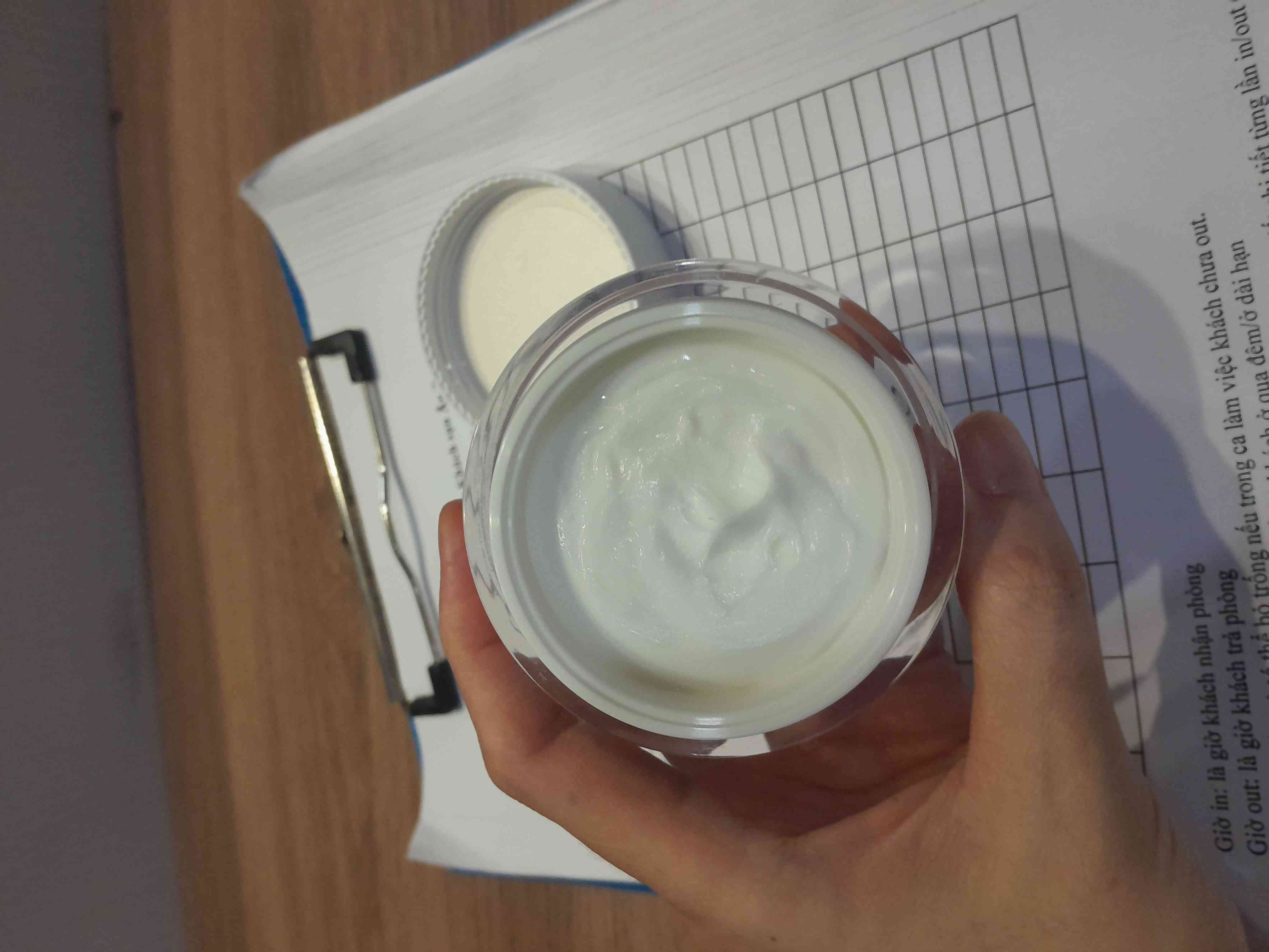 Kem Dưỡng Trắng Da 7 Day Whitening Glutathione 700 V-Cream - Chuyên Sáng Da, Mờ Thâm, Dưỡng Ẩm, Phục Hồi Da Khỏe Mạnh 50ml