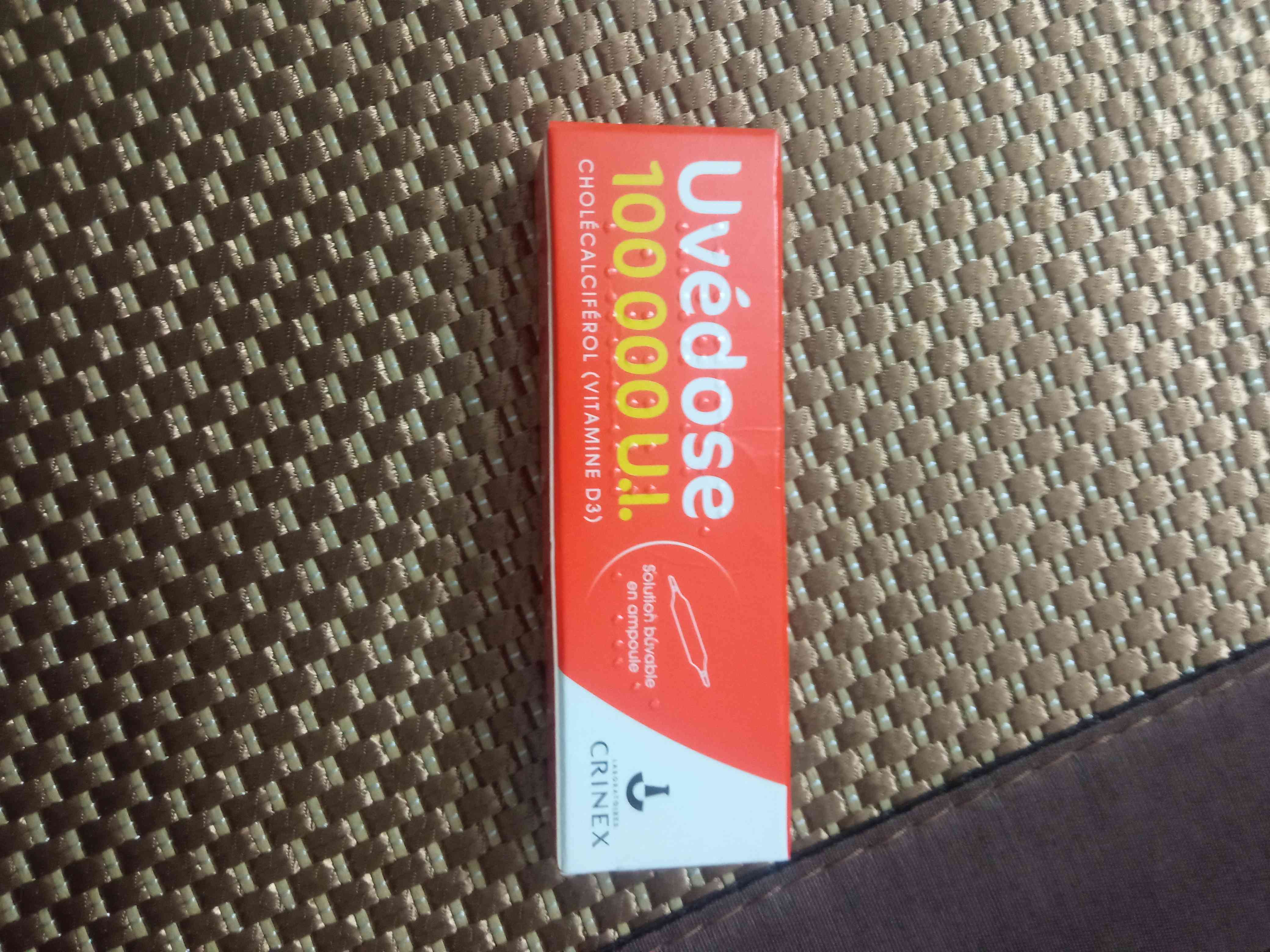 Vitamin D3 Uvedose 100000 UI - Bổ Sung Vitamin D cho Trẻ Từ 18 Tháng, Hỗ Trợ Phát Triển Chiều Cao và Ngăn Ngừa Còi Xương