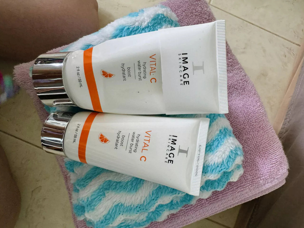 Serum Cấp Nước Vital C Hydrating Water Burst - Dưỡng Ẩm Da Khô, Se Khít Lỗ Chân Lông, Giúp Da Rạng Rỡ, Chống Lão Hóa