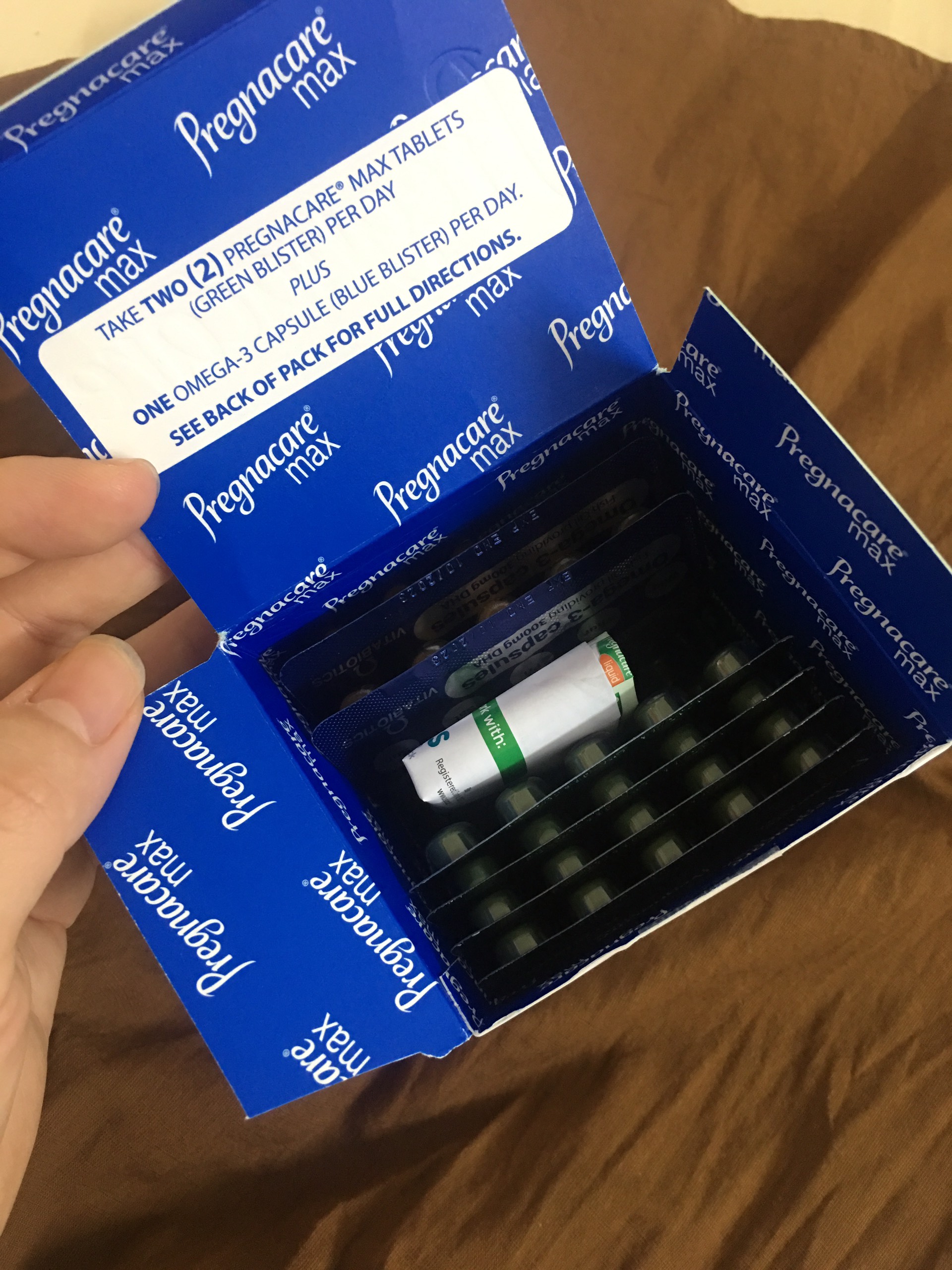Vitamin Bầu Pregnacare Max 84 Viên - Hỗ Trợ Sức Khỏe Cho Mẹ Và Thai Nhi, Chứa DHA, Axit Folic, Canxi Chính Hãng Vitabiotics từ Anh
