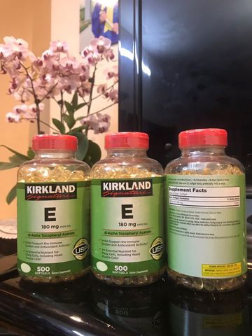 Viên Uống Vitamin E Kirkland 400 IU - Hỗ Trợ Làm Đẹp Da, Cải Thiện Sức Khỏe, Hộp 500 Viên Chính Hãng Mỹ