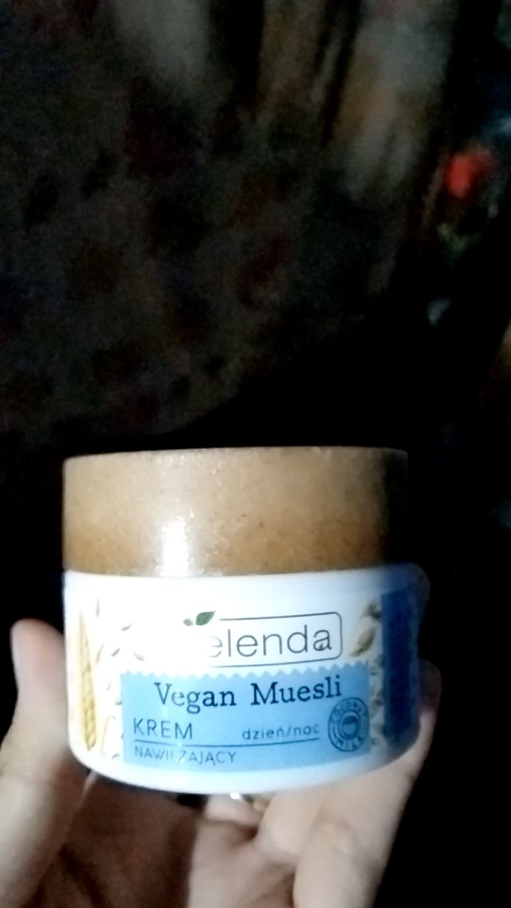 Kem Dưỡng Ẩm Sáng Da Bielenda Vegan Muesli Krem - Dưỡng Ẩm, Làm Sáng, Chiết Xuất Thực Vật, Phù Hợp Cho Mọi Loại Da