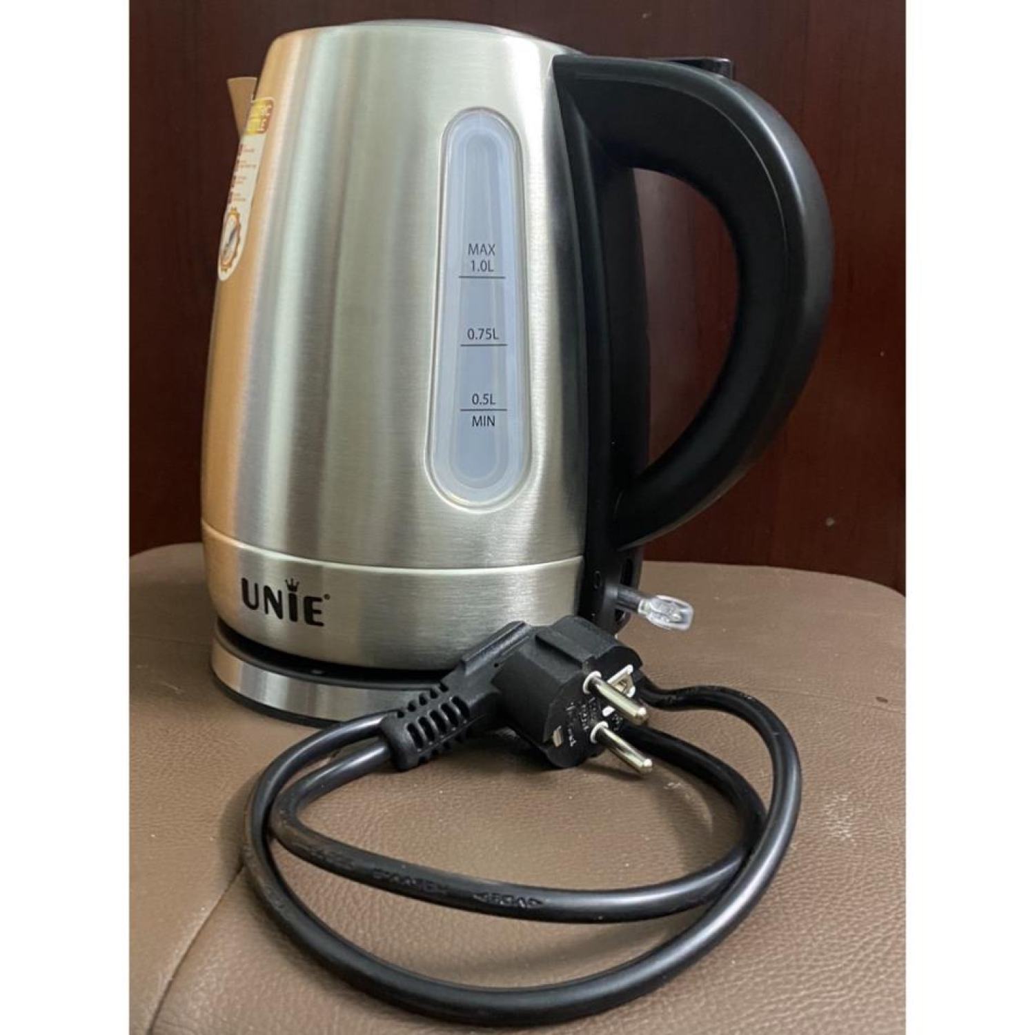 Ấm Siêu Tốc UNIE UE-300 - 1 Lít Tiết Kiệm Điện, Chất Liệu Inox Cao Cấp, Công Suất 1850W, Tự Ngắt Nước An Toàn