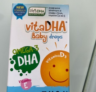 Baby Drops VitaDHA dạng giọt cho trẻ sơ sinh - Bổ sung DHA, Vitamin D3, Vitamin E hỗ trợ sức khỏe mắt cho trẻ nhỏ dưới 1 tuổi