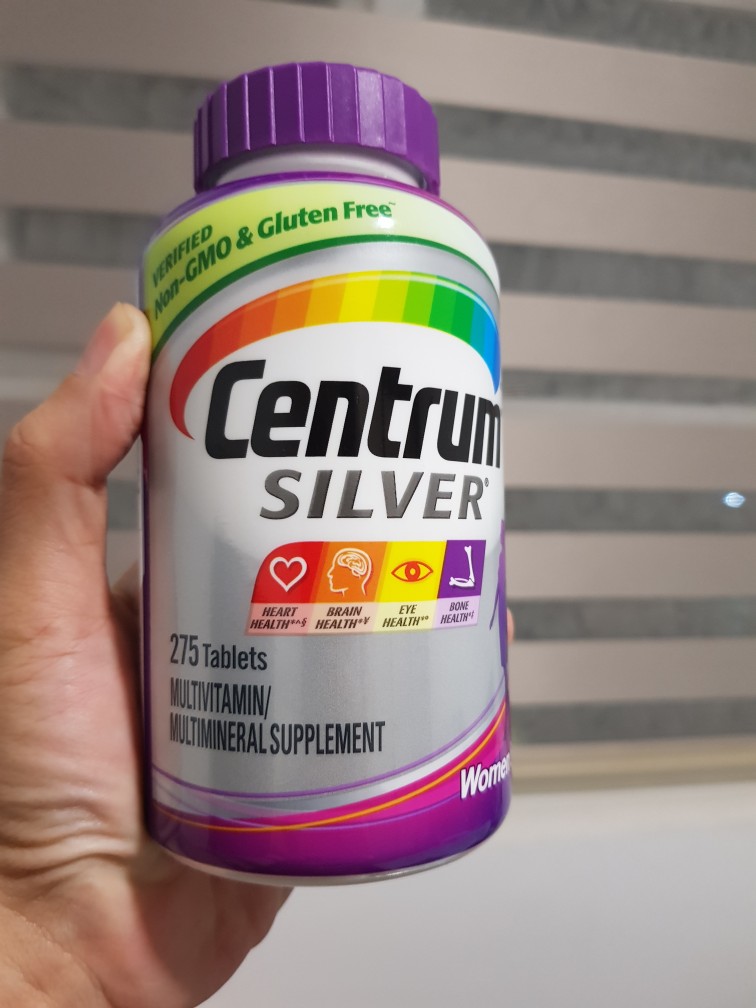 Viên uống Centrum Silver Ultra Women's 50+ - Vitamin tổng hợp cho phụ nữ trên 50 năm tuổi, hỗ trợ sức khỏe tim mạch và thị lực.
