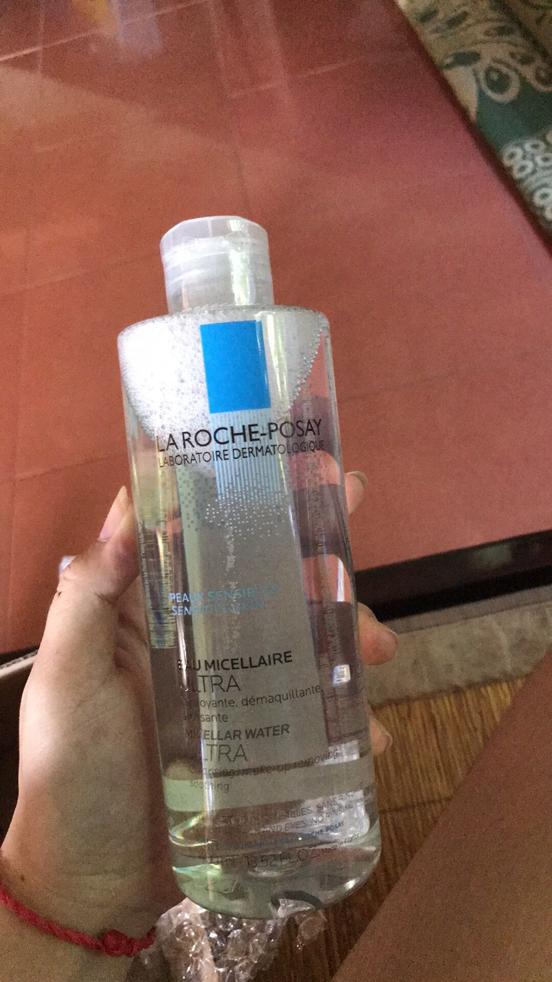 Nước tẩy trang La Roche-Posay Micellar Water 400ml cho da nhạy cảm - Dịu nhẹ, làm sạch hiệu quả, không cồn, lành tính cho làn da.