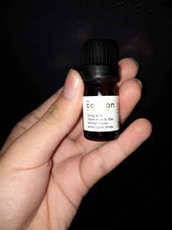 Dung dịch chấm mụn bí đao Cocoon Winter Melon Acne Super Drops - Giảm sưng, kháng viêm, ngăn ngừa mụn cho làn da sáng khỏe, 5ml