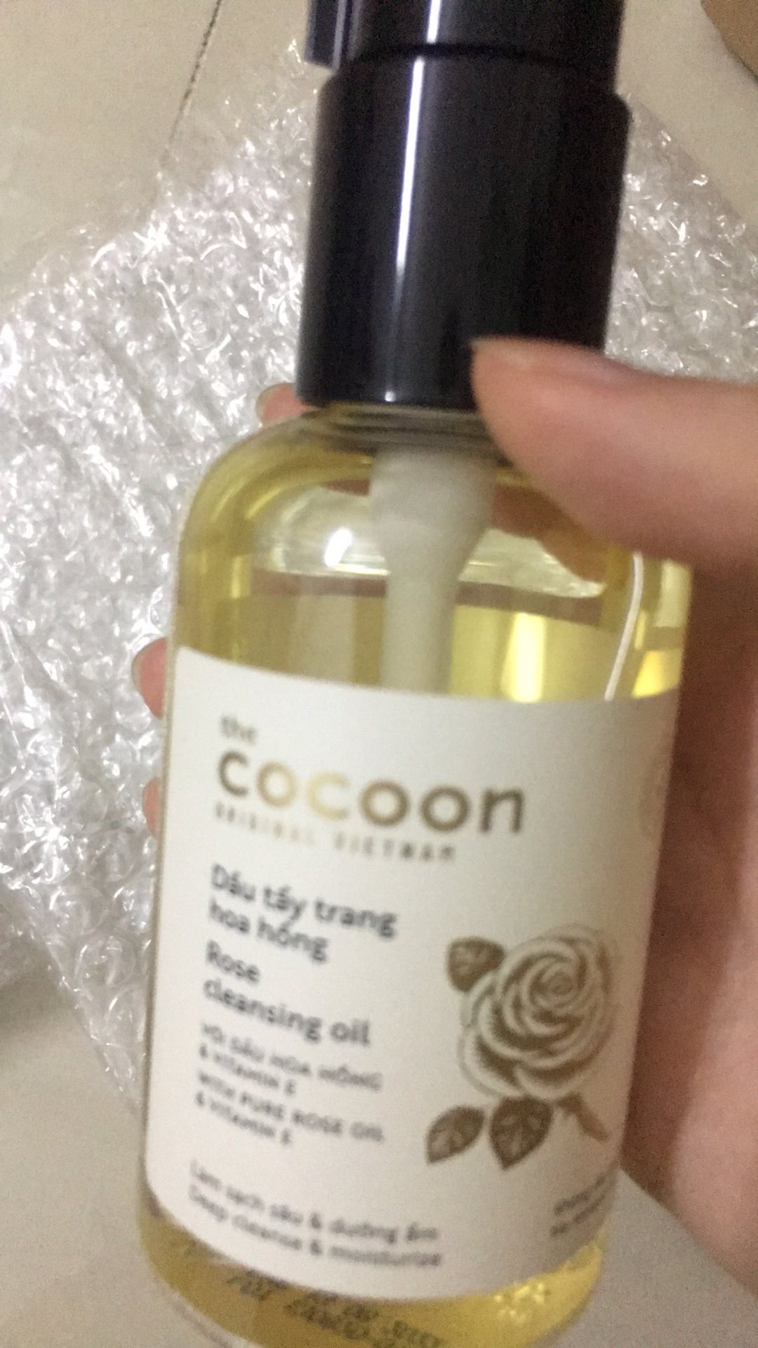Dầu Tẩy Trang Cocoon Chiết Xuất Hoa Hồng 140ml - Làm Sạch Sâu, Dưỡng Ẩm, Dành Cho Da Nhạy Cảm