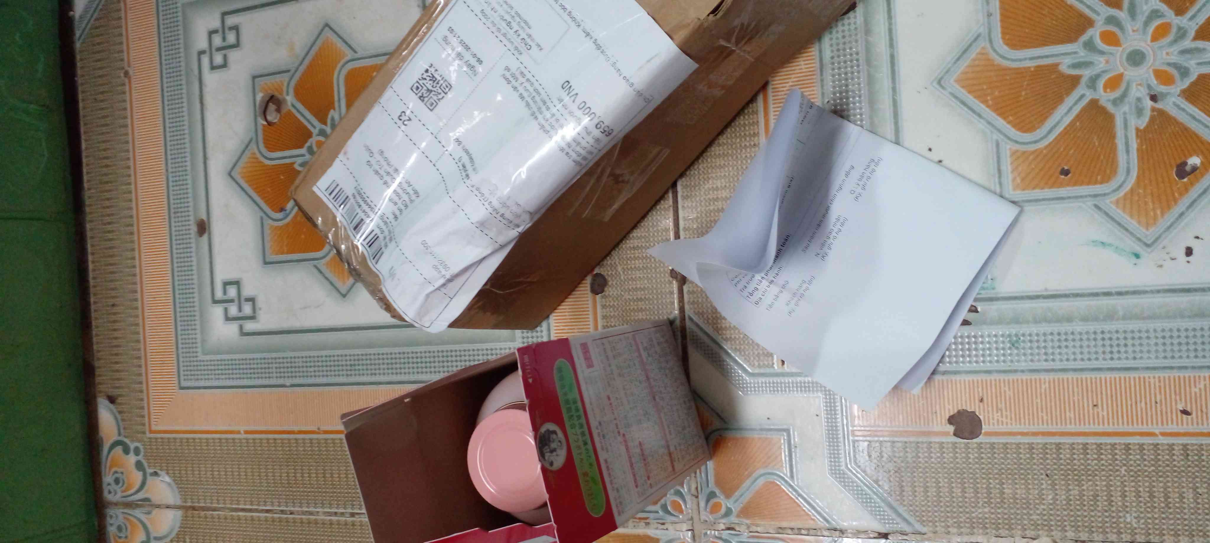 Viên uống Kobayashi Nhật Bản cho phụ nữ tiền mãn kinh - Hỗ trợ cân bằng nội tiết, cải thiện sức khỏe và làm đẹp da, 420 viên