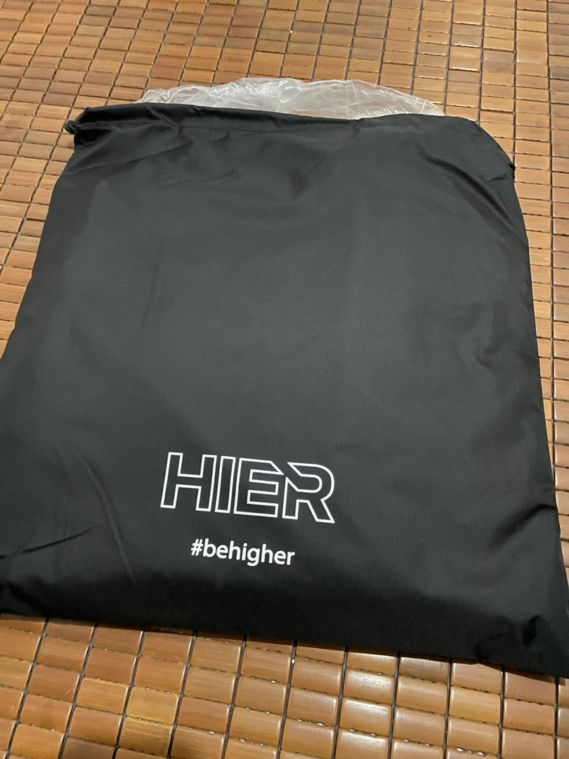 Túi trống Hier Graphic Training Duffel Bag - Dụng cụ thể thao với ngăn để giày tách biệt và thiết kế thời trang, tiện lợi cho mọi hoạt động chống thấm nước.