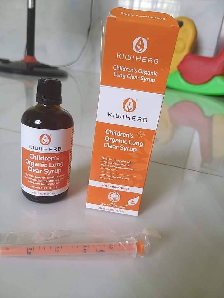 Siro Hỗ Trợ Đẩy Đờm Kiwiherb Dành Cho Trẻ Em - Organic Lung Clear Syrup, Giúp Sạch Đờm, Khỏe Phổi, Hương Vị Dâu Tây Nguyên Chất