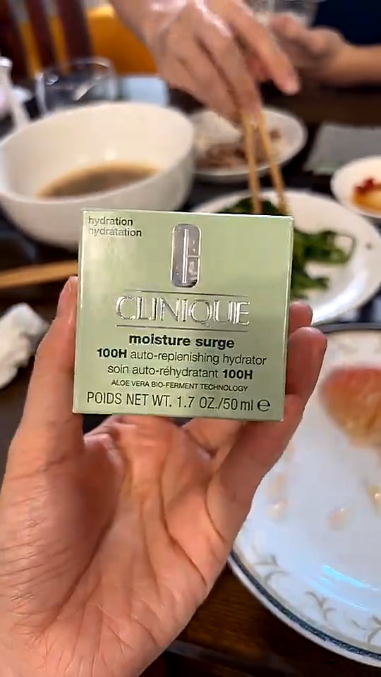 Kem Dưỡng Ẩm Clinique Moisture Surge 100H 50ml - Dưỡng ẩm suốt 100 giờ, Gel Hydrator cho mọi loại da, Công nghệ Auto-Replenishing
