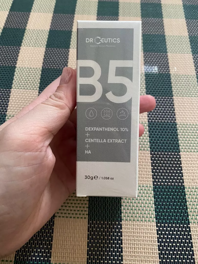 Serum B5 DrCeutics Dexpanthenol 10% - Cấp ẩm & Phục hồi da - Chiết xuất rau má & Hyaluronic Acid - Dưỡng da khỏe mạnh, mềm mịn