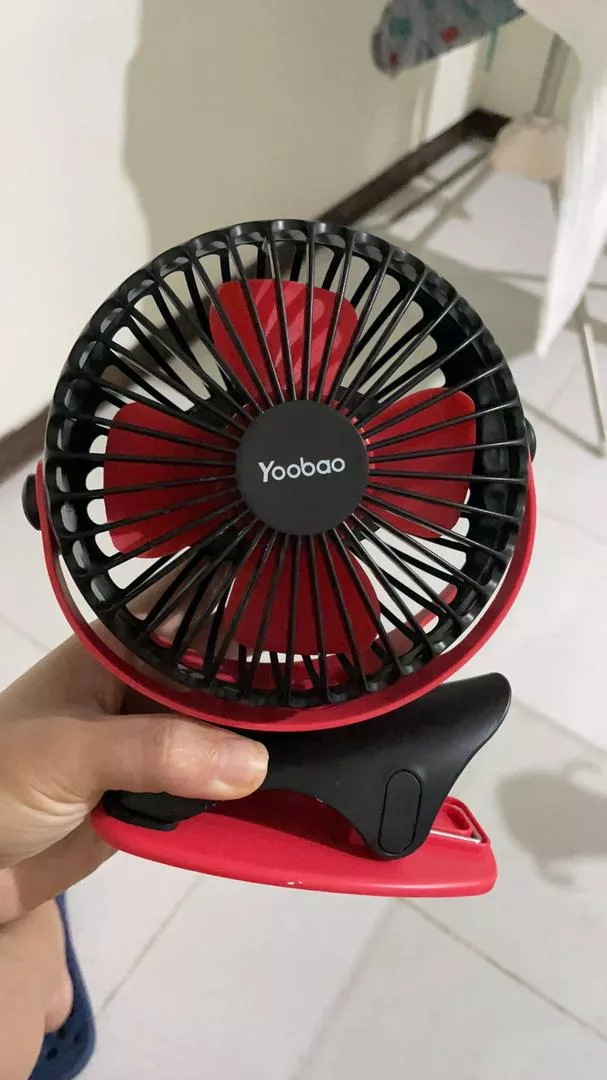 Quạt Tích Điện Chân Kẹp Yoobao F04 6400mAh - Bền Bỉ, Đa Năng, Thời Gian Sử Dụng Lên Đến 32 Giờ, Thiết Kế Nhỏ Gọn, Nhiều Màu Sắc
