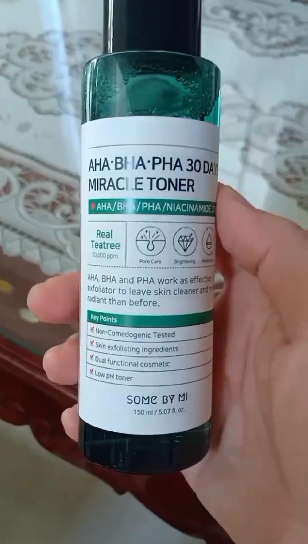 Nước hoa hồng AHA-BHA-PHA 30 Days Miracle Toner - Giúp làm sạch da, điều trị mụn hiệu quả, phù hợp cho mọi loại da 150ml