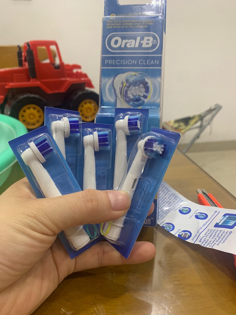 Set 5 đầu bàn chải điện Precision Clean Oral-B - Lông mềm mại, làm sạch hiệu quả mà không gây tổn thương nướu, Tây Bắc