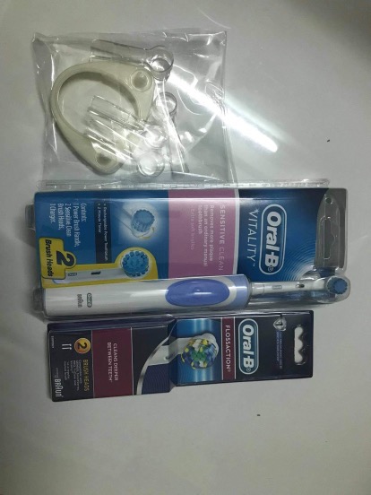 Đầu Bàn Chải Điện Oral-B Flossaction Công Nghệ MicroPulse Thay Thế - Làm Sạch Sâu Cho Răng Nhạy Cảm - Bộ 2 Đầu Chải Thông Minh