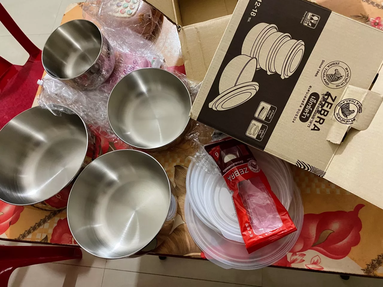 Bộ 4 Thố Inox 304 Zebra Thái Lan Có Nắp Đậy - Dụng Cụ Đựng Thực Phẩm Cao Cấp, An Toàn Sức Khỏe, Thích Hợp Cho Nấu Ăn và Trộn Salad