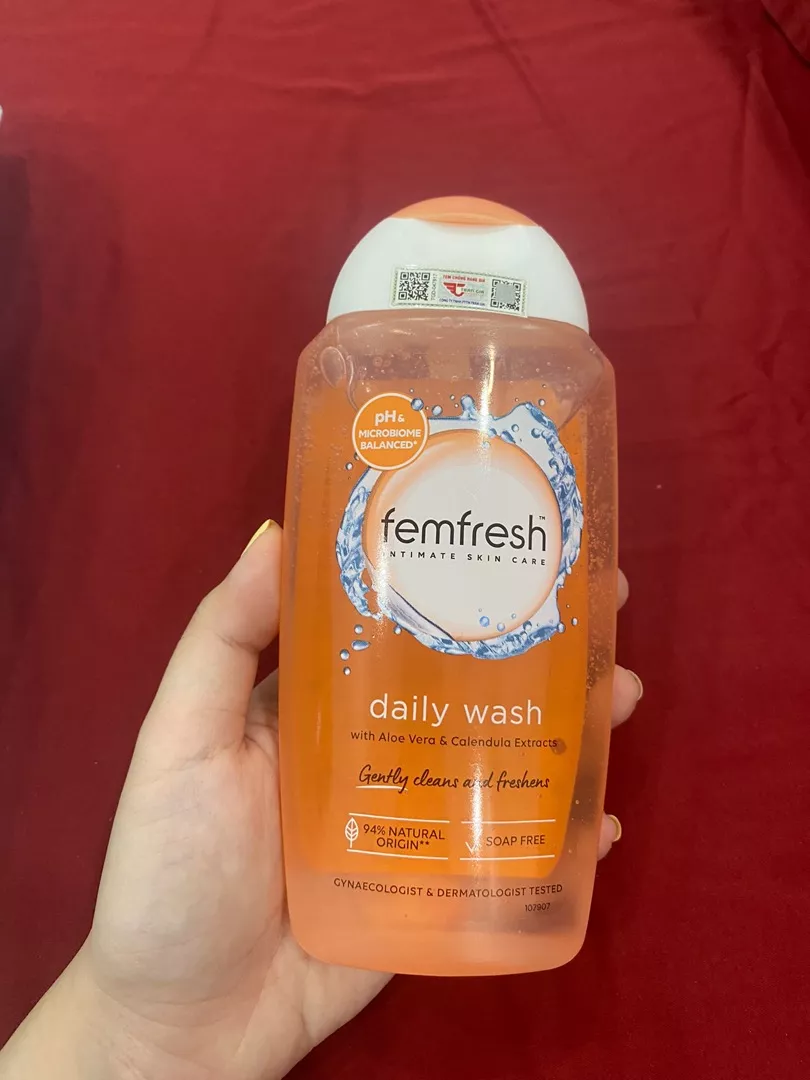 Dung dịch vệ sinh Femfresh Daily 250ml - Giải pháp vệ sinh nhẹ nhàng cho phụ nữ, kháng viêm, kháng khuẩn, bảo vệ vùng kín sạch sẽ, thơm tho