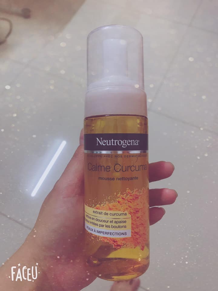 Sữa Rửa Mặt Nghệ Neutrogena Calme Curcuma Clear 150ml - Tạo Bọt Mịn, Làm Sáng Da, Dịu Kích Ứng, Cho Mọi Loại Da