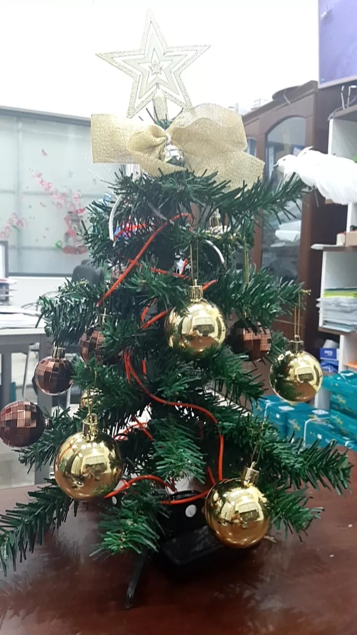 Cây Thông Noel Mini Để Bàn 60cm Kèm Phụ Kiện Trang Trí Giáng Sinh - Quà Tặng Lễ Hội Trang Trí Nhà Cửa