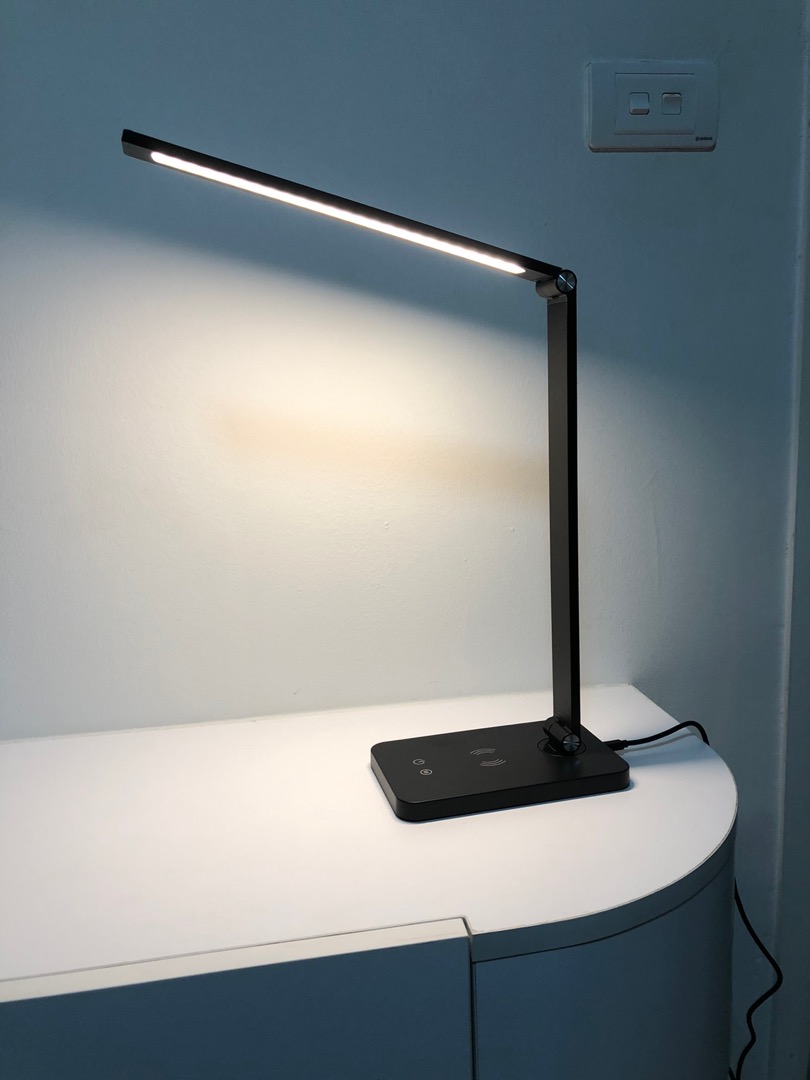 Đèn Bàn Học Led Chống Cận MT-856 - Cảm Ứng 5 Chế Độ Ánh Sáng, Sạc Điện Thoại Không Dây, Thiết Kế Hiện Đại, Bảo Vệ Mắt Tối Ưu