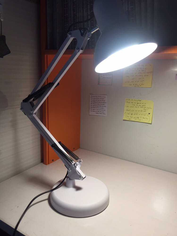 Đèn Bàn Gấp Gọn PIXAR LED Chống Cận Kèm Kẹp - Thiết Kế Thông Minh, Nhiều Màu Sắc, Thay Thế Bóng Dễ Dàng