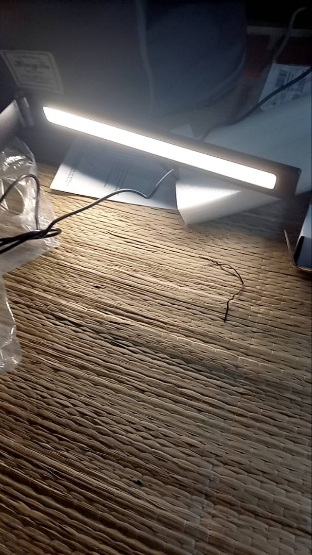 Đèn Bàn Học Led Chống Cận MT-856 - Cảm Ứng 5 Chế Độ Ánh Sáng, Sạc Điện Thoại Không Dây, Thiết Kế Hiện Đại, Bảo Vệ Mắt Tối Ưu