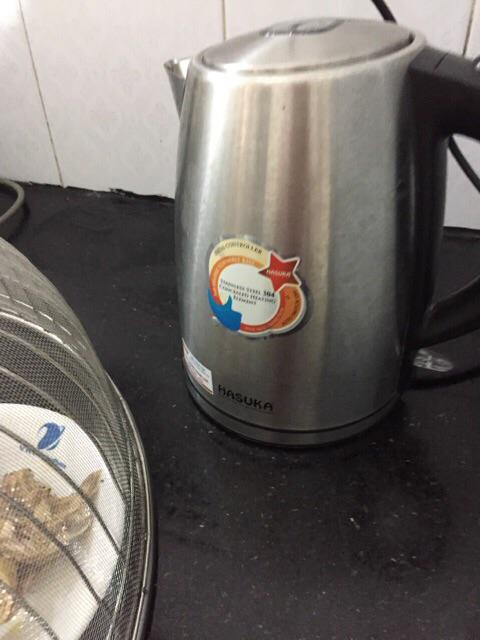 Ấm Siêu Tốc Hasuka HSK-177 - Bình Đun Nước Inox 304 1.7L, Đế Xoay 360º, Ngắt Tự Động, Tiết Kiệm Điện, Dễ Dàng Sử Dụng Cho Gia Đình