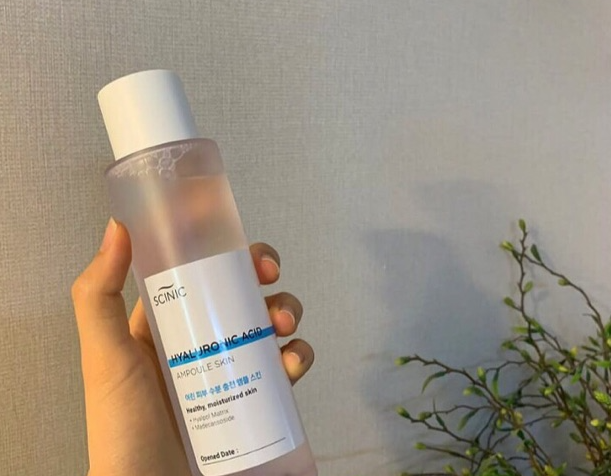 Nước Hoa Hồng Scinic Hyaluronic Acid Ampoule Skin 300ml - Toner Cấp Nước Cho Da Mềm Mịn, Căng Bóng, Duy Trì Độ Ẩm