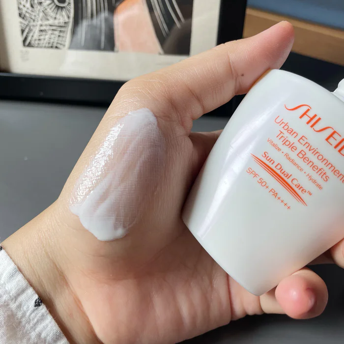Kem Chống Nắng Shiseido Urban Environment Triple Beauty Emulsion SPF50+ PA++++ - Bảo Vệ Da, Dưỡng Ẩm, Dễ Dàng Làm Đẹp
