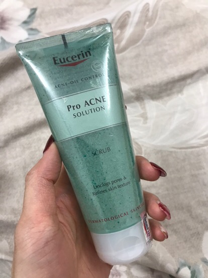 Gel Tẩy Tế Bào Chết Da Mụn Eucerin Pro Acne Scrub 100ml - Chăm Sóc Da Mụn Hiệu Quả, Ngăn Ngừa Mụn Đầu Đen, Làm Sạch Sâu Lỗ Chân Lông