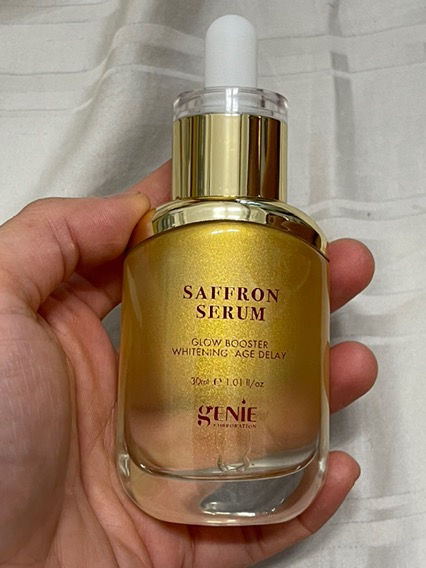 Serum nhụy hoa nghệ tây Genie Saffron Glow Booster 30ml - Dưỡng trắng, mờ nám, ngăn lão hóa cho mọi loại da