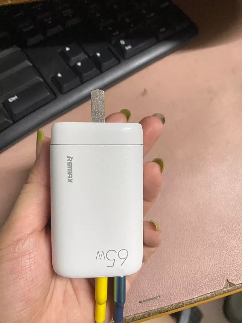 Củ Sạc Nhanh 3 Cổng Remax RP-U55 65W - Sạc Cùng Lúc 3 Thiết Bị, Hỗ Trợ USB-C và USB-A, Phù Hợp Điện Thoại và Laptop