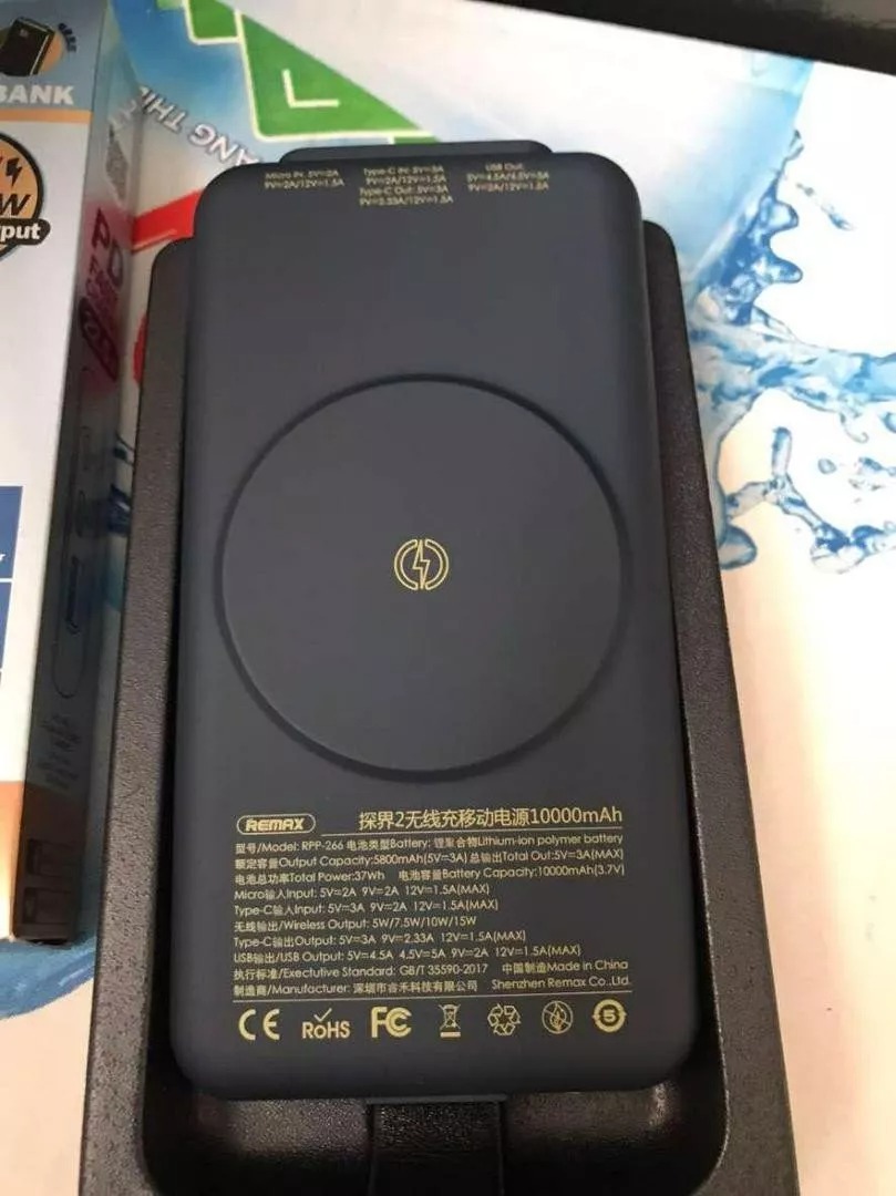 Pin sạc dự phòng không dây 10000mAh Remax RPP-226 - Sạc nhanh nhiều thiết bị, công nghệ tiên tiến, thiết kế tiện lợi, màu đen
