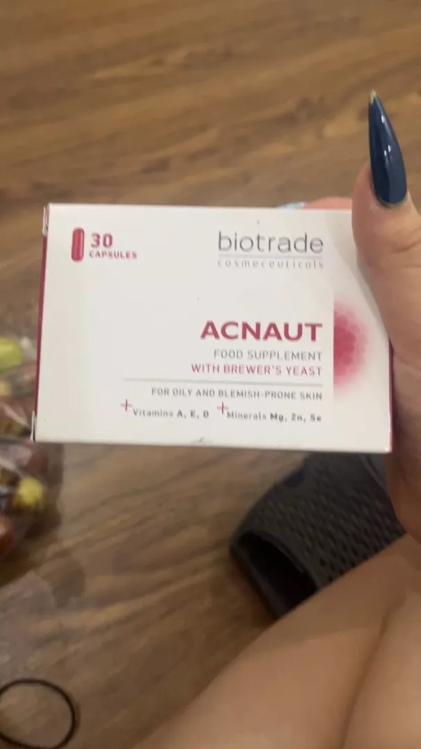 Viên uống Biotrade Acnaut Hỗ Trợ Giảm Mụn - Thực Phẩm Chức Năng Hộp 30 Viên, Giúp Kiềm Dầu và Làm Sáng Da Cho Da Dầu, Mụn