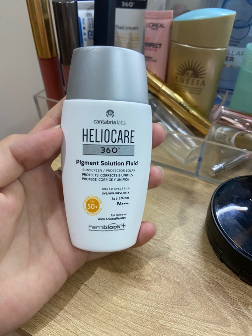 Kem chống nắng Heliocare 360 Pigment Solution Fluid SPF50+