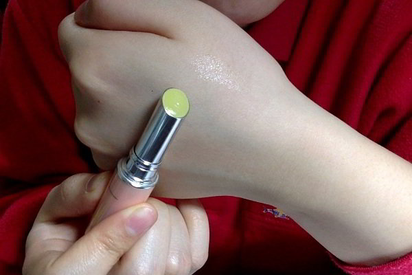 (Auth nhập khẩu) Son dưỡng môi DHC Lip Cream không màu - Dưỡng ẩm, giúp thâm môi tốt, sản phẩm nổi tiếng Nhật Bản, sửa hỗ trợ nứt nẻ môi.