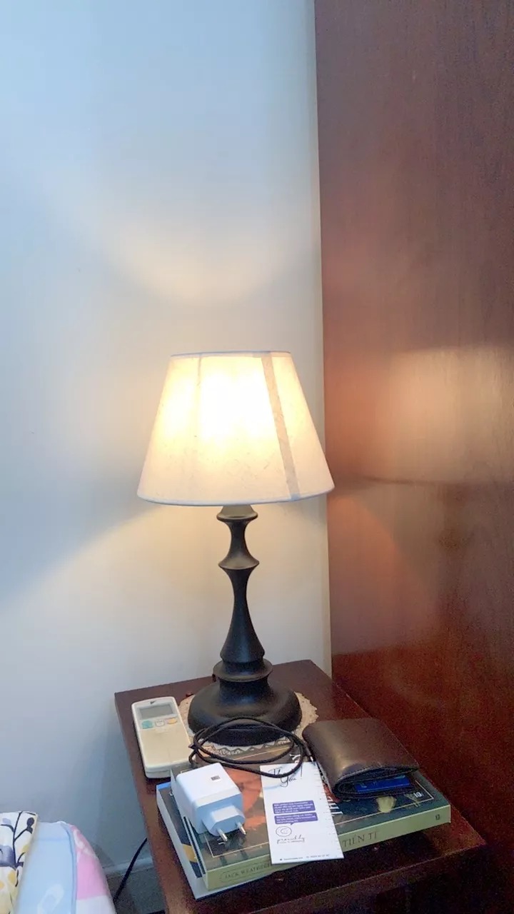 Đèn Ngủ Bàn HUTA T2 - Đèn Thân Thép Sang Trọng Với Chao Vải Lanh 25cm, Điều Chỉnh Độ Sáng, Thiết Kế Hiện Đại, Phụ Kiện Nội Thất Thú Vị