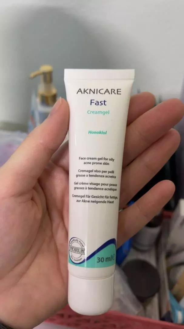 Kem Dưỡng Aknicare Fast Creamgel Giảm Nhờn Mụn - Chăm Sóc Da Mụn Hiệu Quả, Kiểm Soát Dầu và Làm Dịu Viêm Mụn 30ml