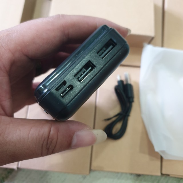Pin Sạc Cho Áo Sưởi Điện 12.000 mAh - Dung Lượng Lớn, 2 Cổng USB, Thích Hợp Mang Theo, Tiện Dụng Trong Mùa Đông
