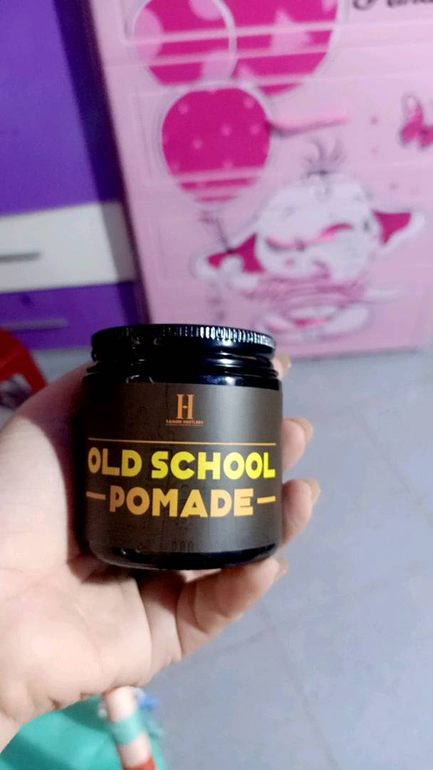 Sáp Vuốt Tóc Saigon Hustlers Pomade Old School - Giữ Nếp Cao, Phong Cách Cổ Điển, Độ Bóng Trung Bình, Dành Cho Tóc Dày và Cứng