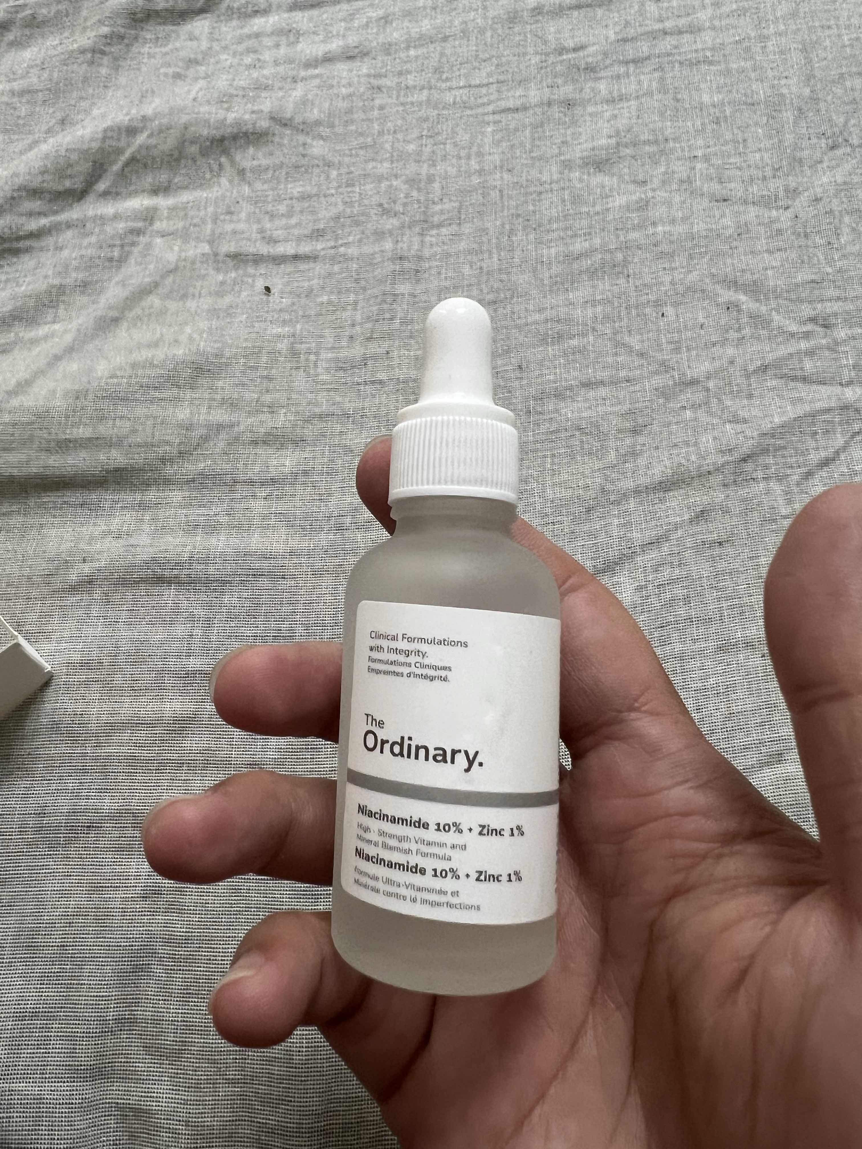 Serum Nia-cinamide 10% + Zinc 1% The Ordinary - Kiềm dầu, giảm mụn, làm sáng da, điều tiết dầu thừa, 30ml, sản phẩm chăm sóc da chất lượng cao