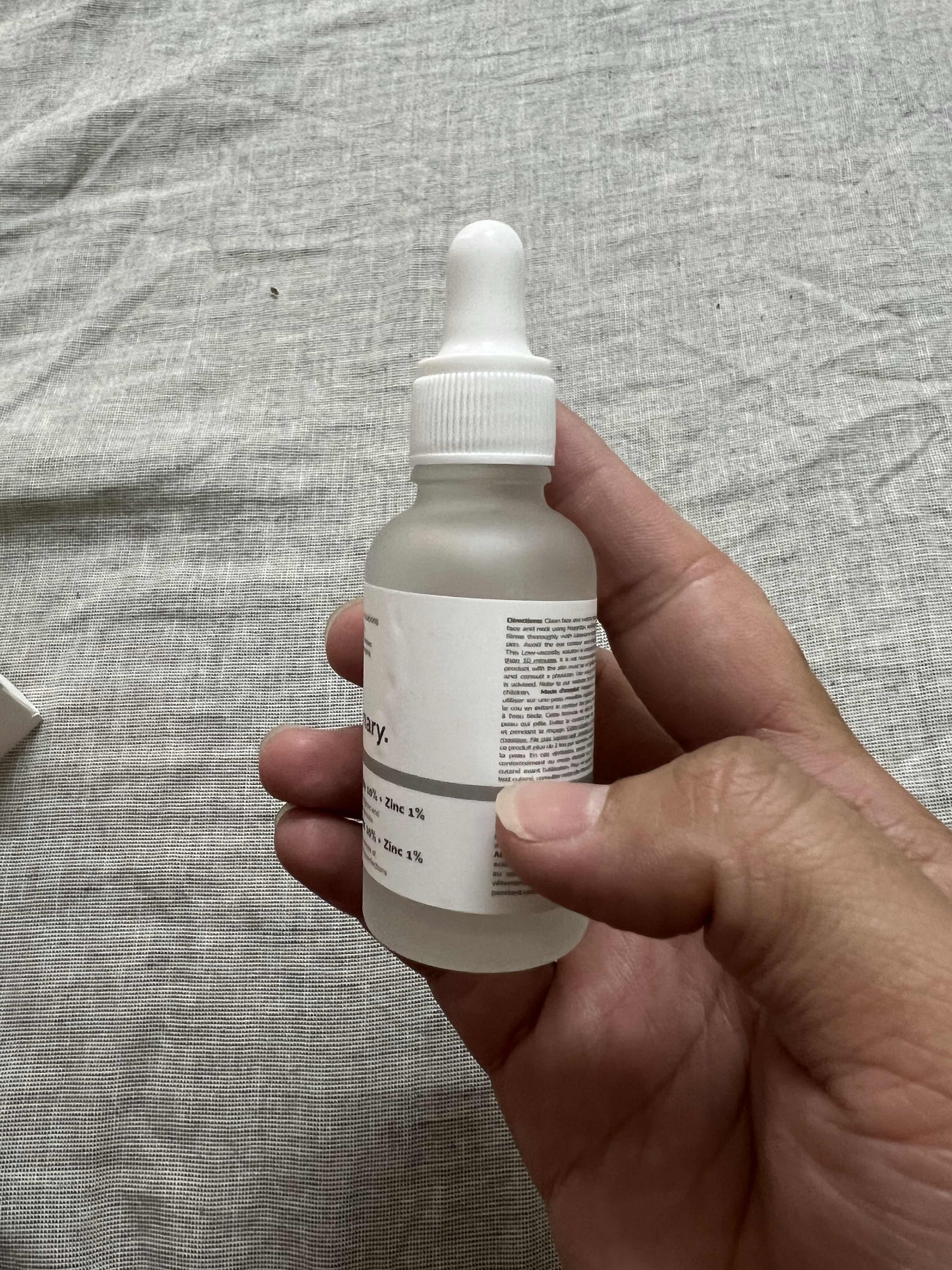 Serum Nia-cinamide 10% + Zinc 1% The Ordinary - Kiềm dầu, giảm mụn, làm sáng da, điều tiết dầu thừa, 30ml, sản phẩm chăm sóc da chất lượng cao