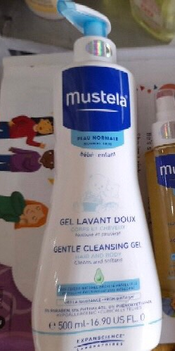 Sữa Tắm Mustela 2 Trong 1 Nhập Khẩu Từ Pháp Cho Trẻ Sơ Sinh - Sản Phẩm Không Chứa Xà Phòng, Lành Tính, Giúp Da Mềm Mịn