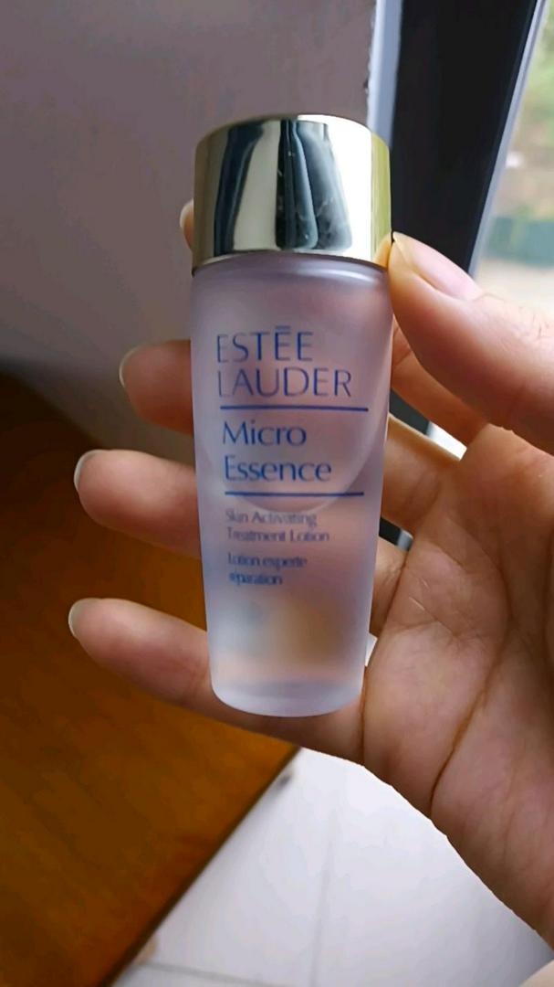 Nước Thần Estee Lauder Micro Essence 200ml - Dưỡng Da, Củng Cố Hàng Rào Bảo Vệ, Chống Lão Hóa, Dưỡng Ẩm Cho Da Khỏe Mạnh
