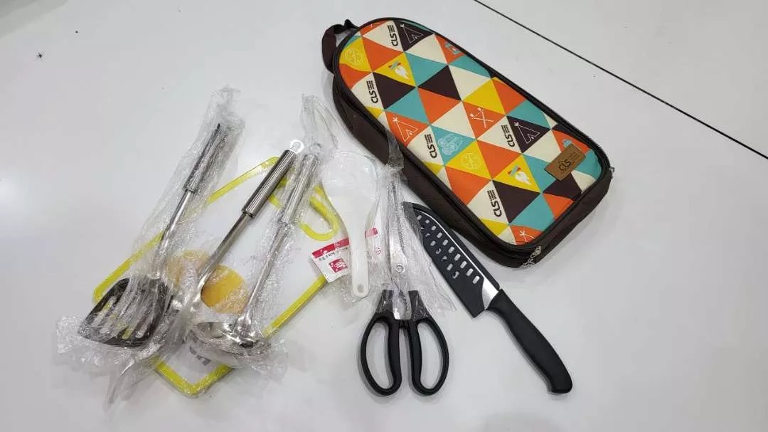 Bộ 7 Món Dụng Cụ Nấu Ăn Dã Ngoại CLS Kèm Túi Đựng - Thớt, Dao, Nĩa và Muôi Gọn Nhẹ, Tiện Dụng Cho Du Lịch