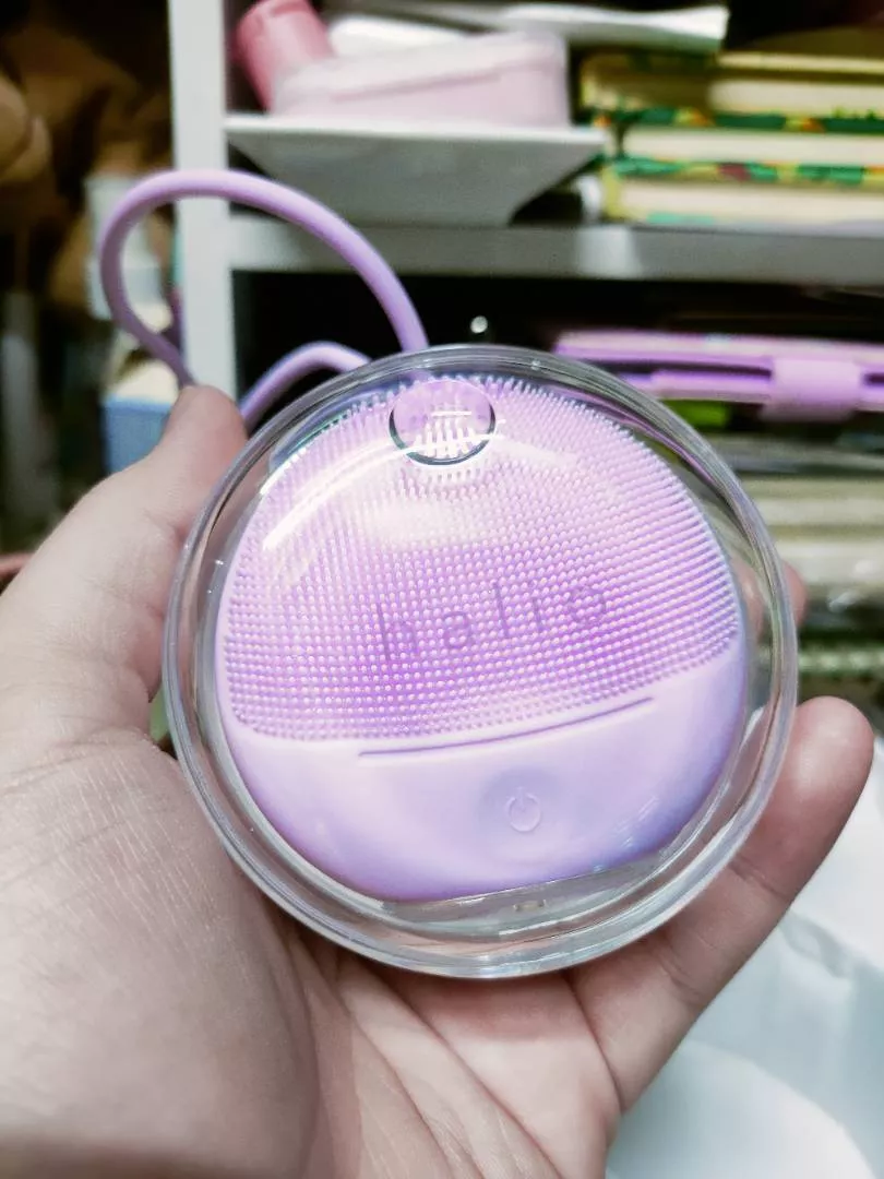 Máy rửa mặt Halio Sensitive Facial Cleansing & Massaging Device Purple Rain - Thiết kế an toàn cho da nhạy cảm, Bảo hành 1 năm