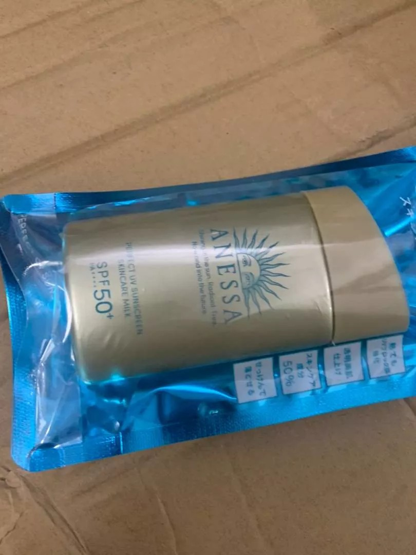 Sữa Chống Nắng Dưỡng Da Anessa Perfect UV SPF50+ PA++++ 60ml - Kiềm Dầu, Chống Nắng Hiệu Quả, Phù Hợp Với Da Dầu
