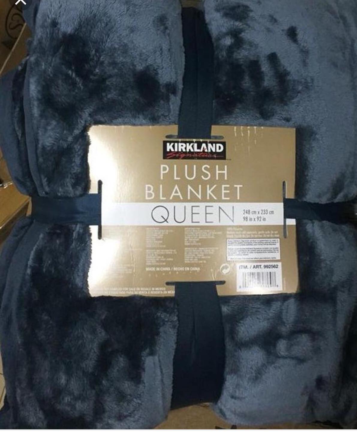 Chăn Lông Cừu Mỹ Kirkland 248 x 233 cm - Chăn Siêu Mềm, Ấm Áp và Bền Đẹp Cho Mùa Đông - Chất Liệu Lông Cừu 100% Nguyên Chất